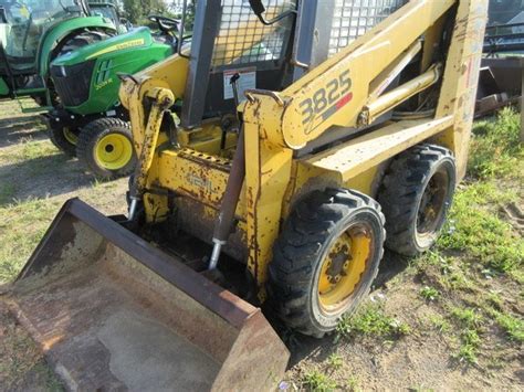 3825 gehl skid steer drive chain|gehl skid steer loaders.